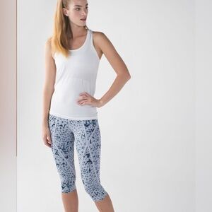 Lululemon Lululemon Pedal Pace Crop size 6 Star Crushed Silver Fox Deep Navy